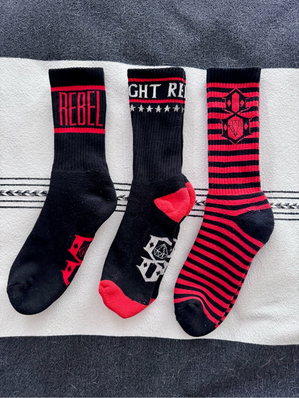 Rebel8 Black & Red Graphic Crew Socks Set - 3 Pack
